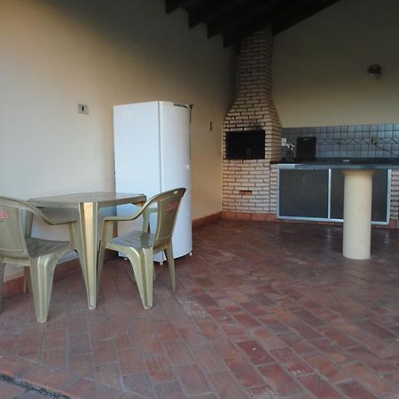 كامبو غراندي Hostel Casa Amarela المظهر الخارجي الصورة