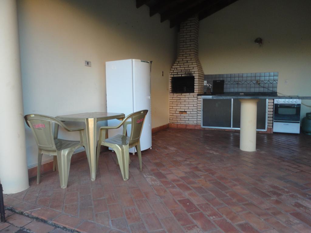 كامبو غراندي Hostel Casa Amarela المظهر الخارجي الصورة